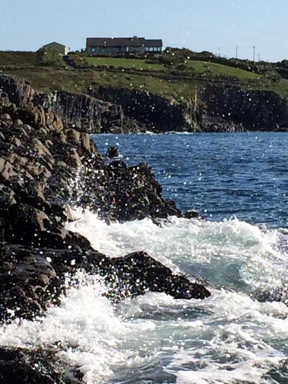 Sandycove House Bed & Breakfast 3*